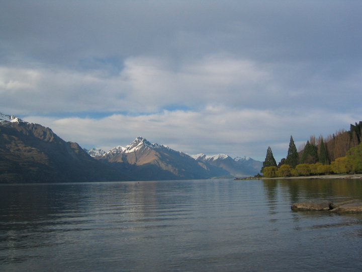 This past weekend (Oct 9-10) I drove to Queenstown again with some friends.  Queenstown looks out over this gorgeous lake.  This photo was taken by Hilary earlier in the morning than I woke up...